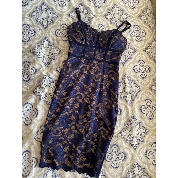 blue lace v neck short dress - Picture 1 of 6